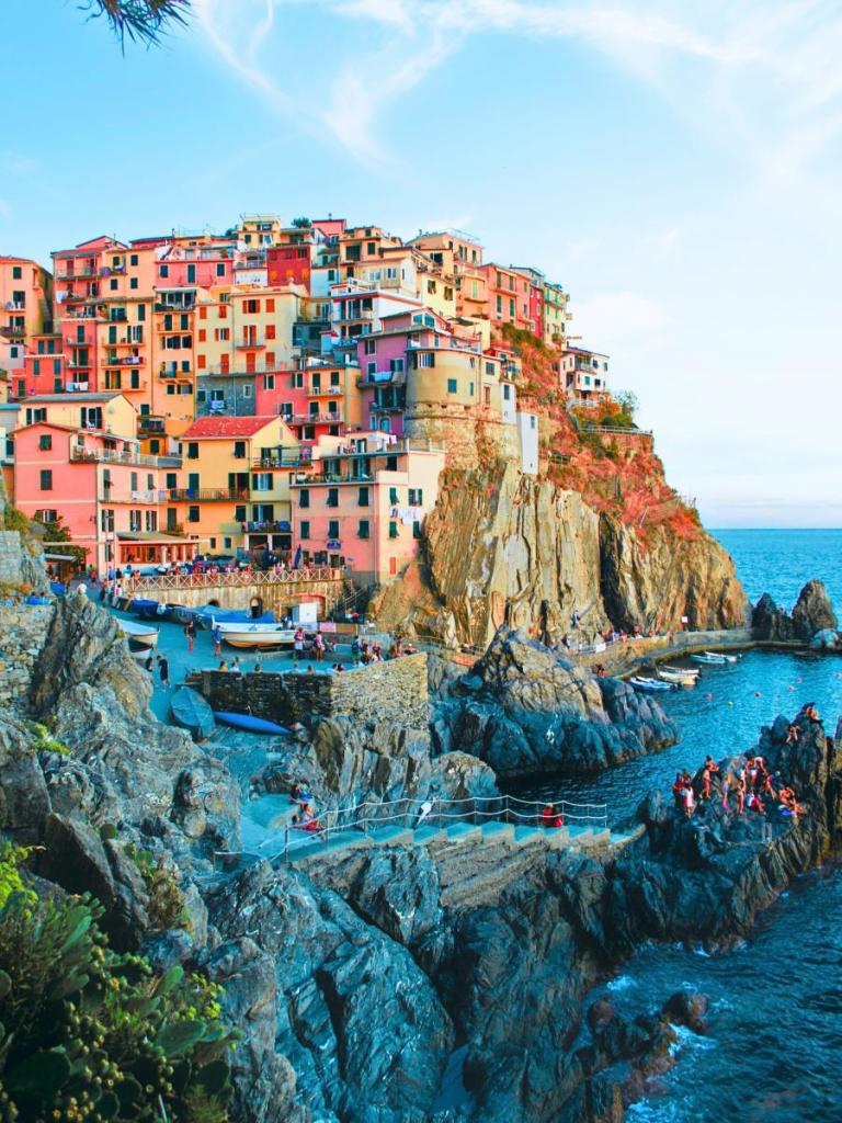 colourful house, cinque terre