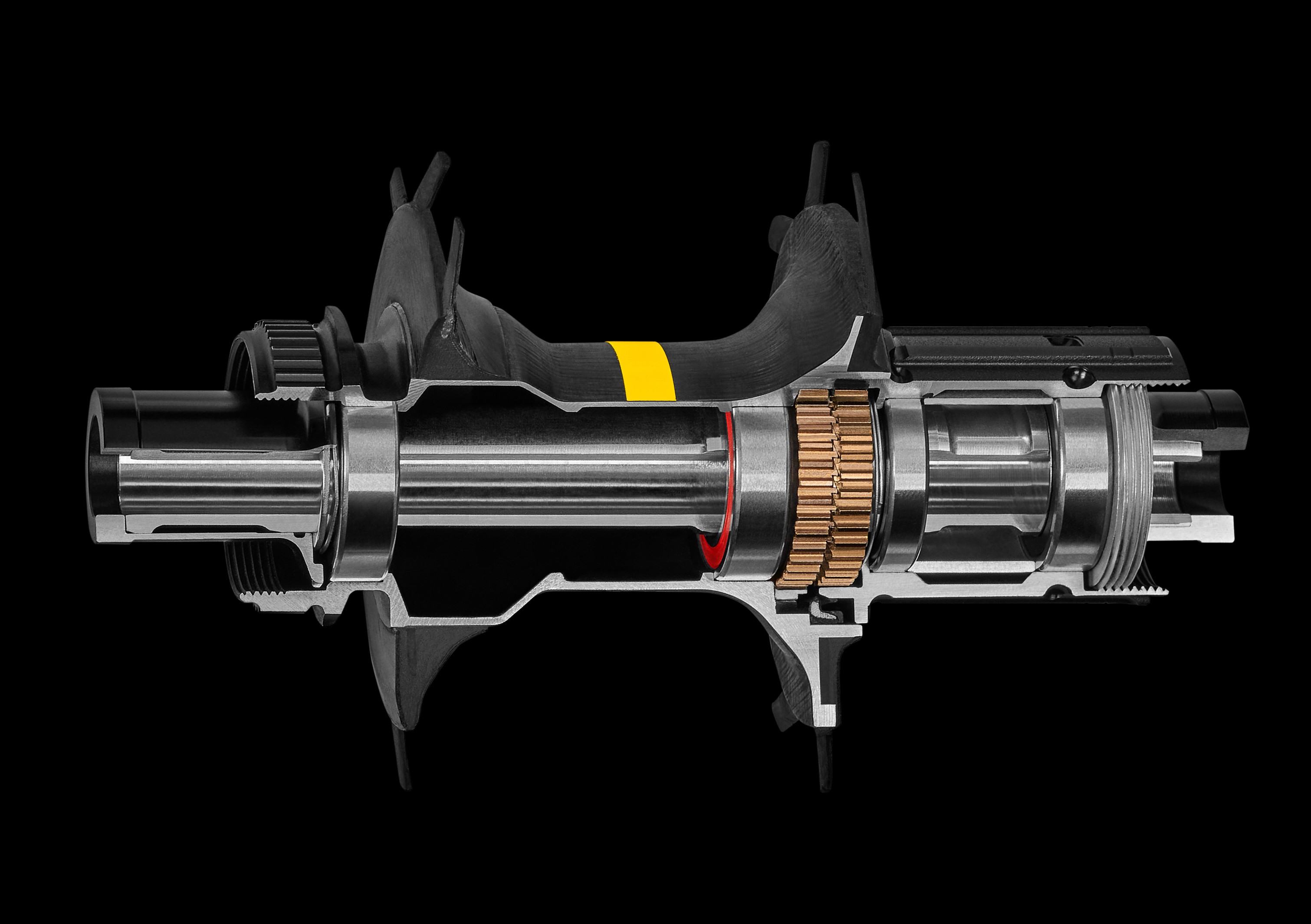 photographie produit packshot détail moyeux cycle sur fond noir