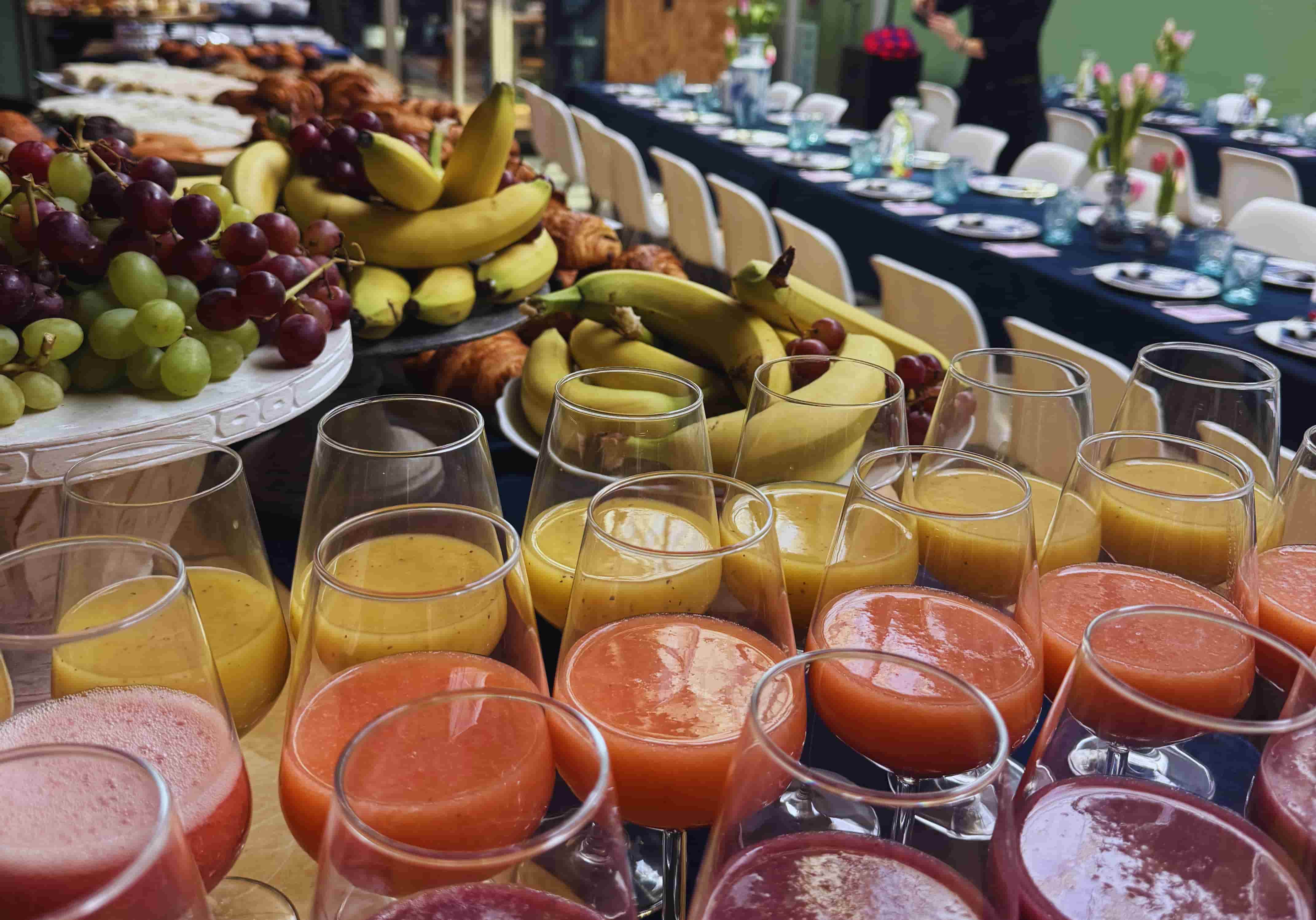 Hoogwaardige catering en verfijnde gerechten tijdens strategisch event, ingezet als instrument voor beleving en verbinding