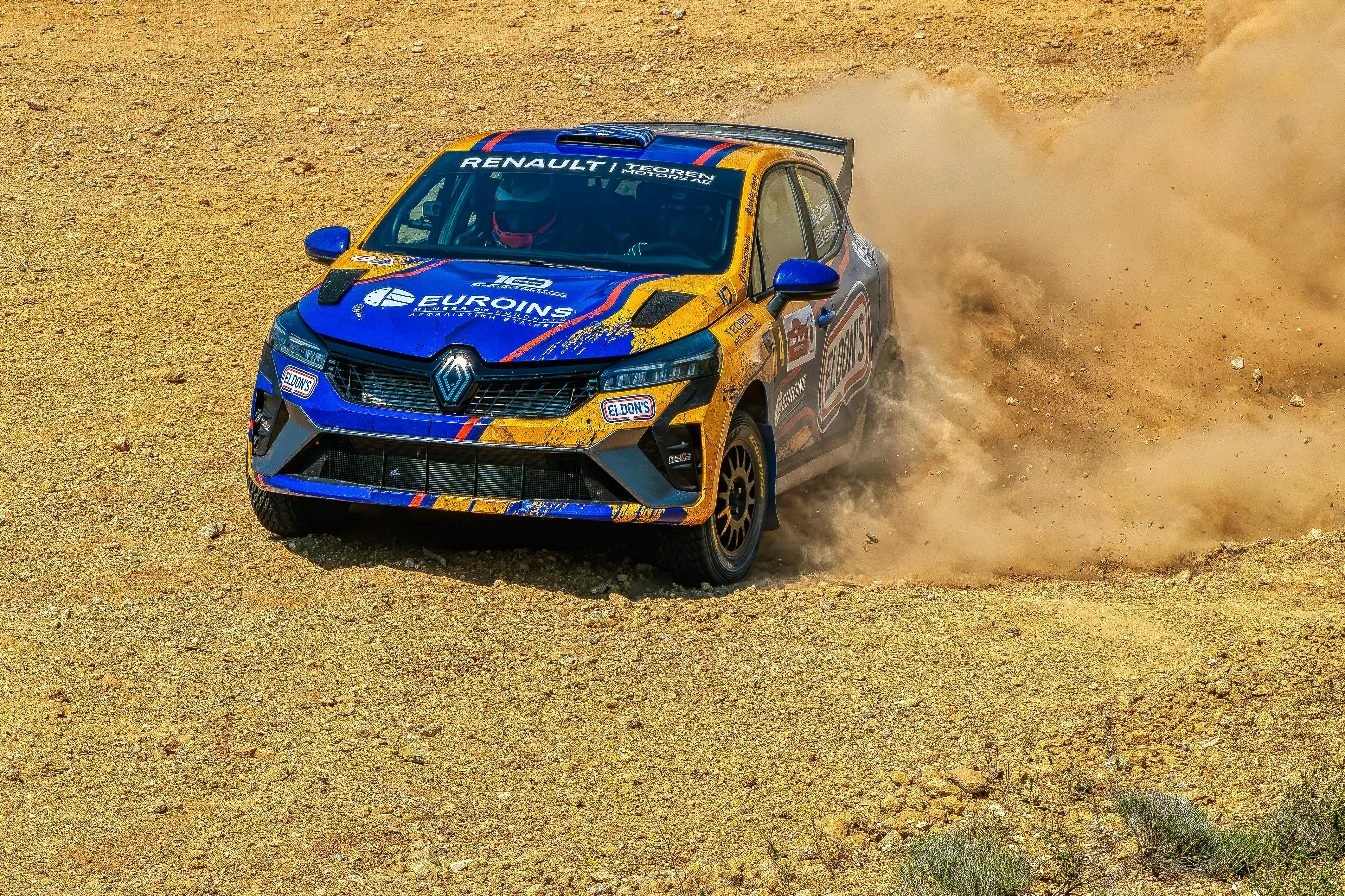 Renault brille aussi en compétition : puissance, maîtrise et performance sur toutes les pistes du monde.