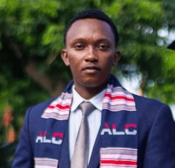 man wearing black crew-neck shirt