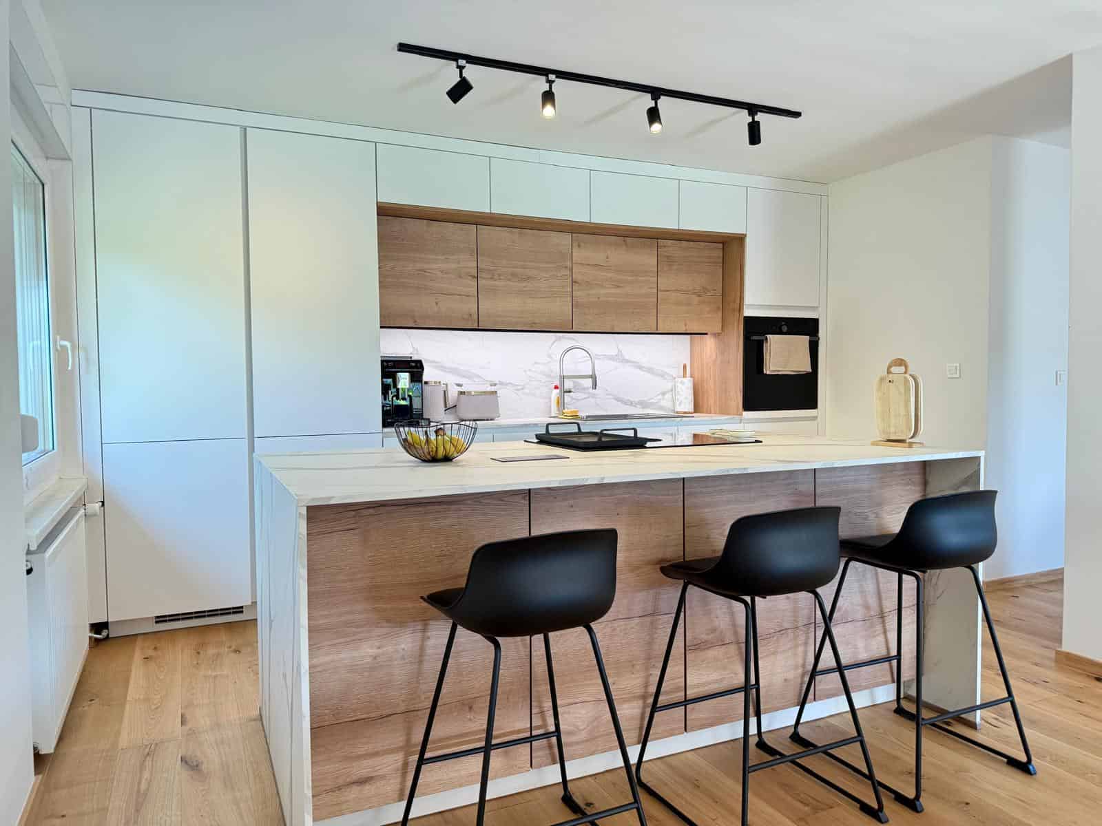 Kuhinja 42 – izvedba HOME Interier