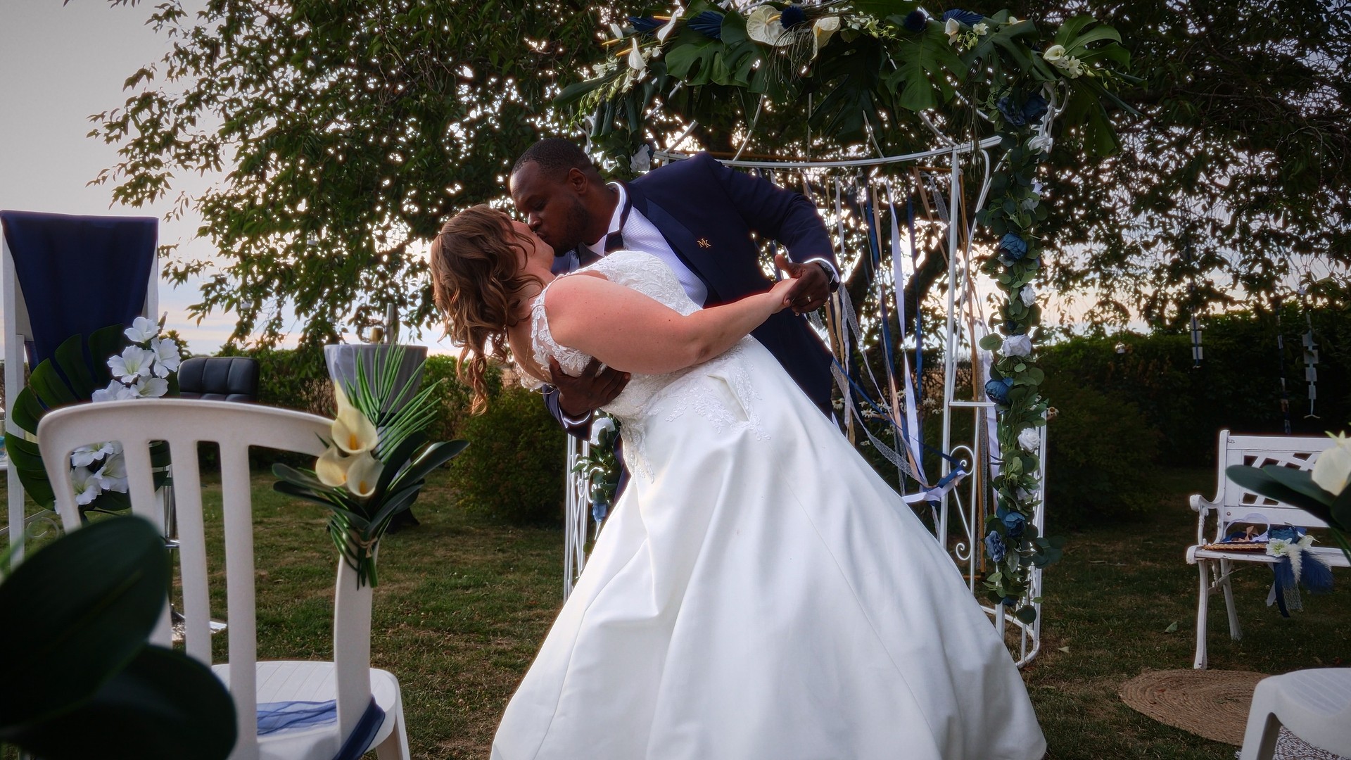 Dynamic picture of a cyclist riding downhill