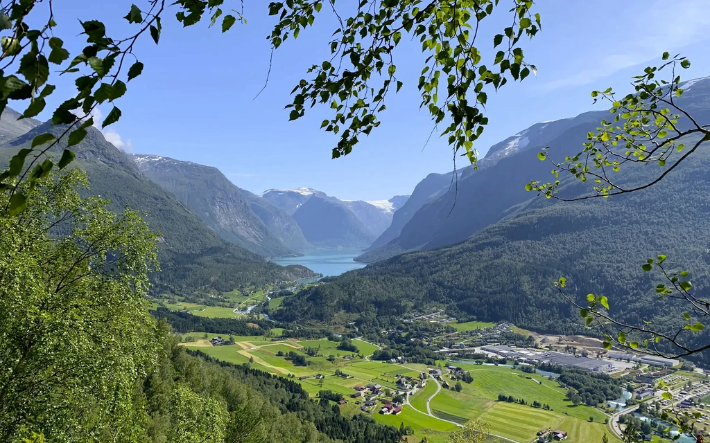 Utsikt fra Via Ferrata i Loen | Expa Travel