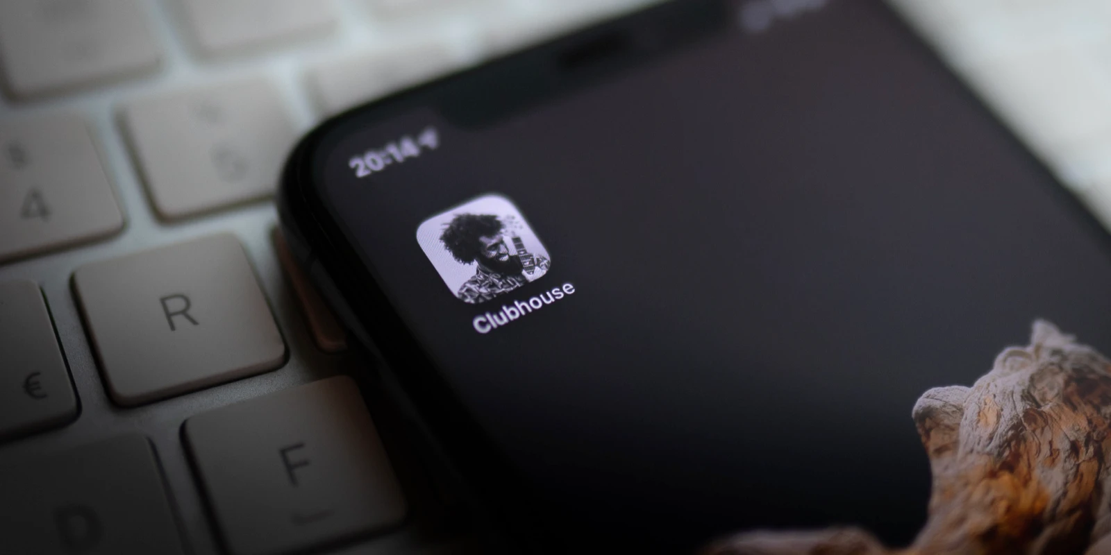 كم يكلف تطوير تطبيق دردشة صوتية مثل كلوب هاوس؟