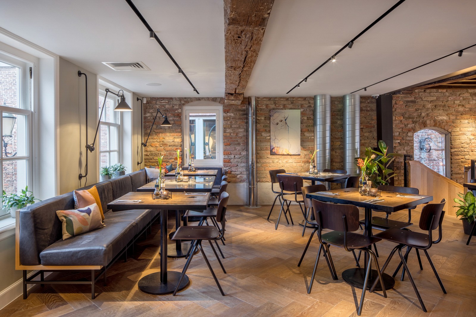 Positive Space, Madonna - mezzanine