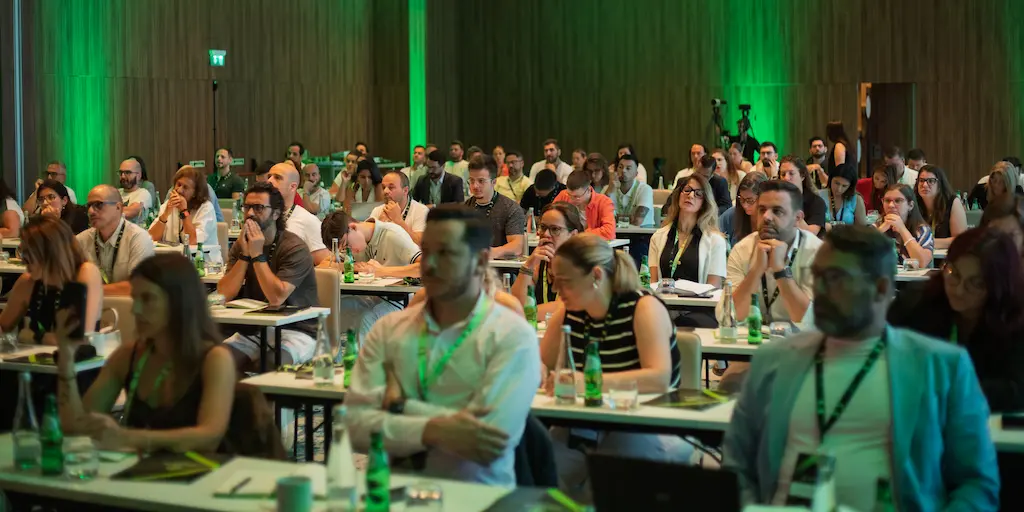 CHECKMATE: Comercial