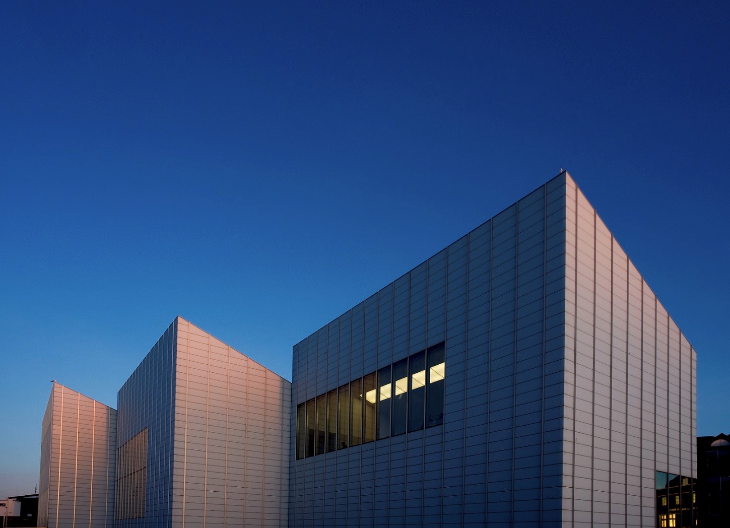 brown concrete building during daytime