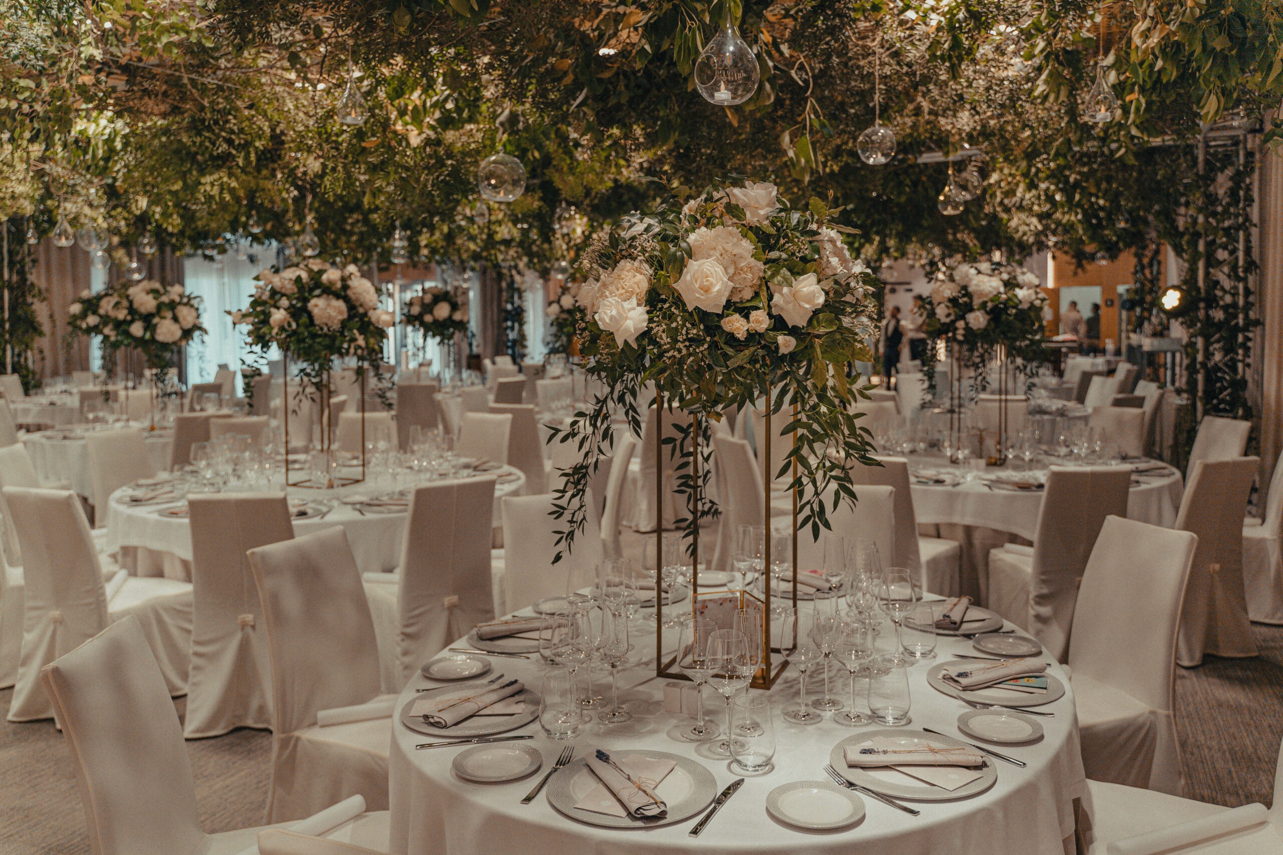 Decoración floral mágica para evento especial