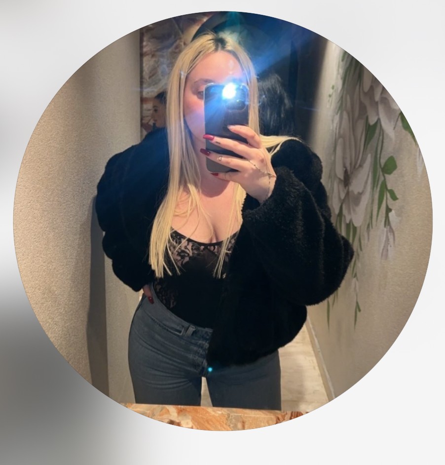 çene liposuctionu ve yanak yağı çıkarma hastası