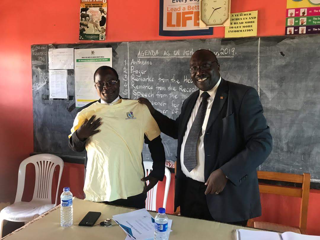 woman on focus photography