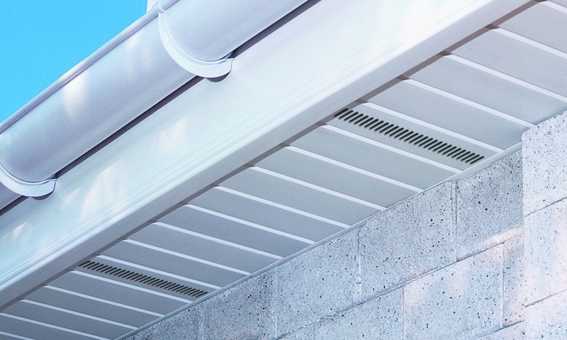 Dessous de toit en PVC