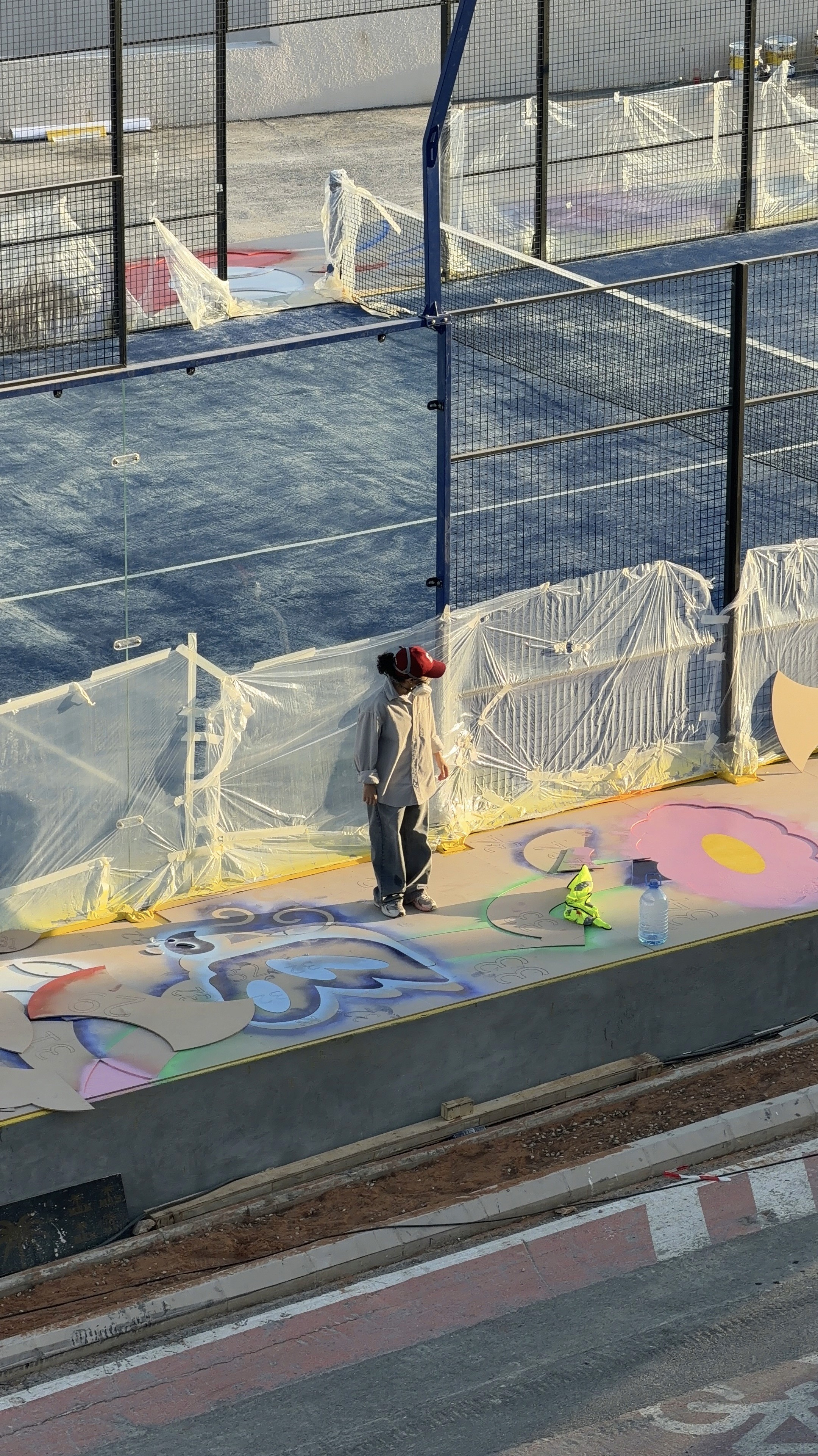Picture of two aluminum cans