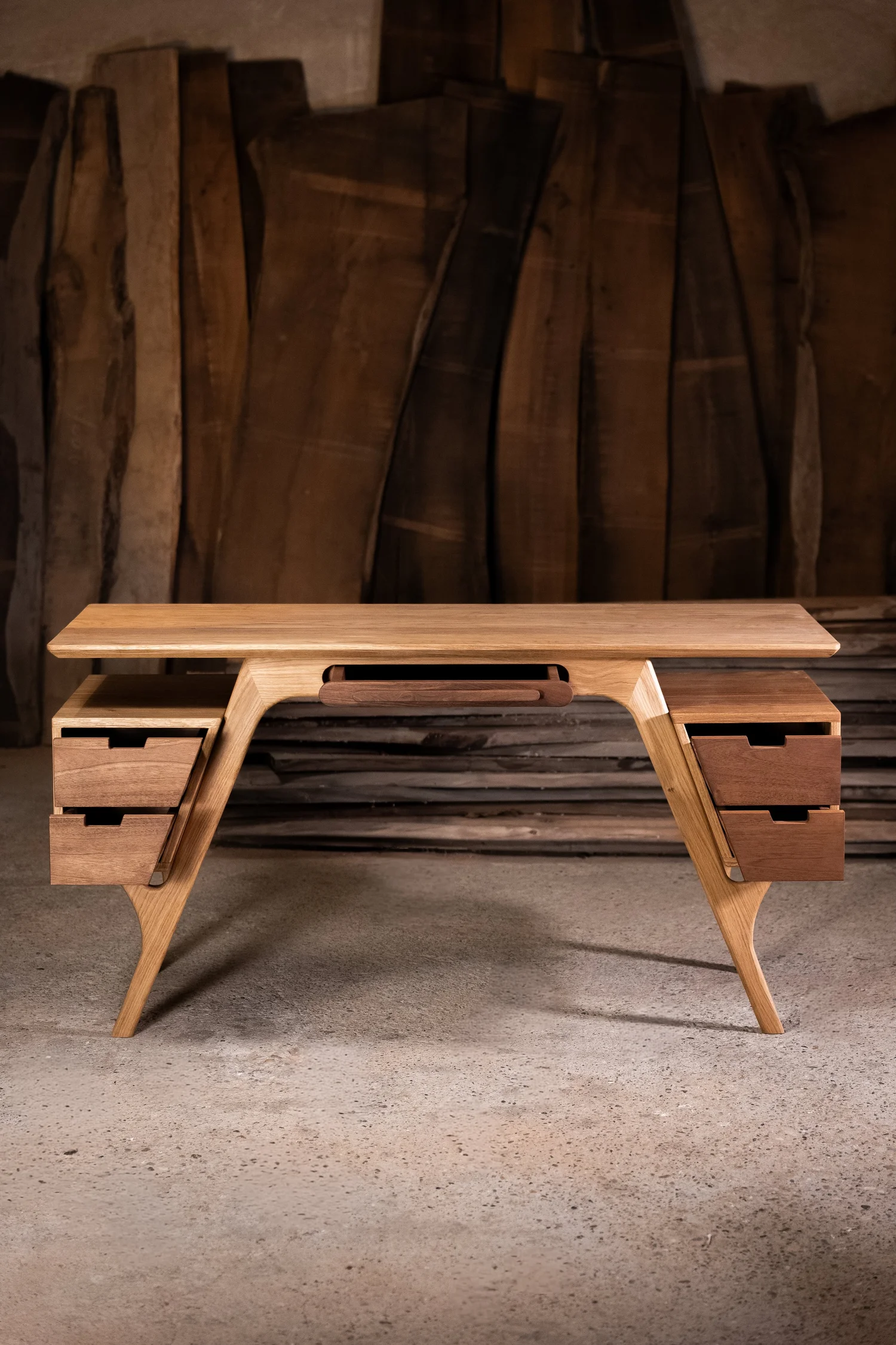 EDar’Vea Biuro Stalas