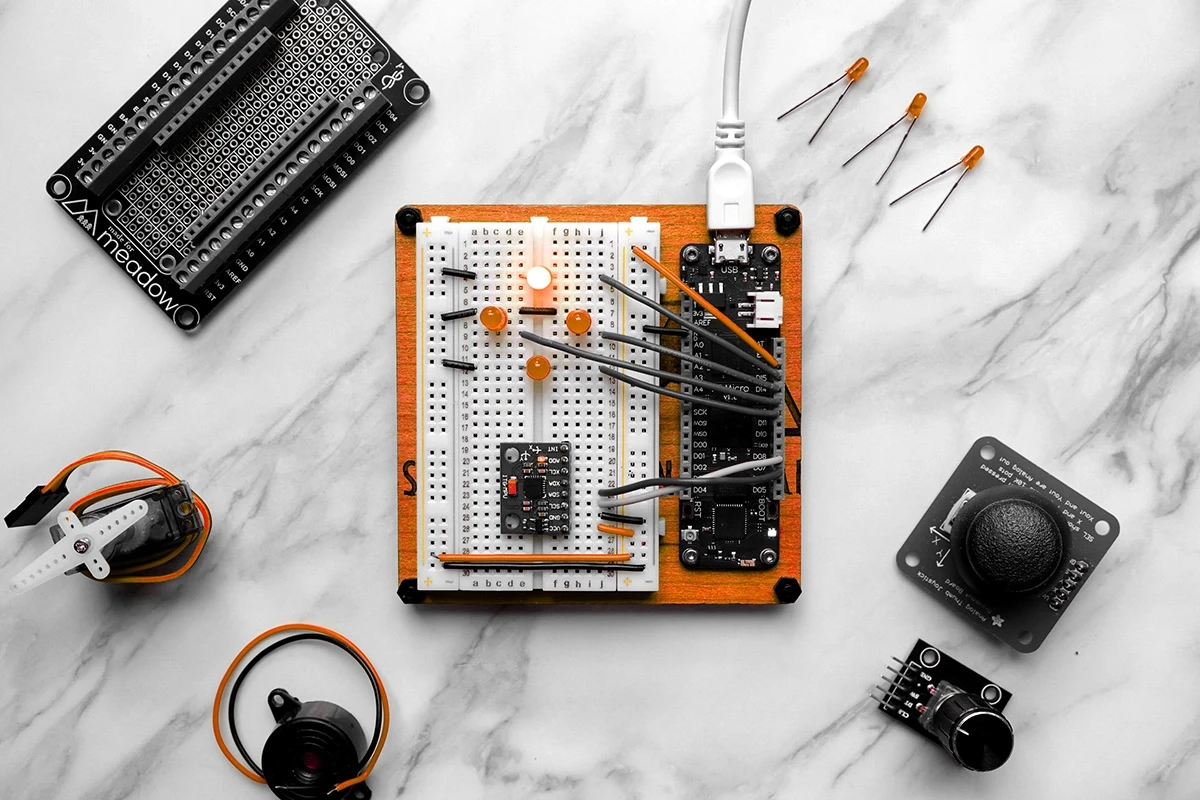 Schalltkreise und Sensoren