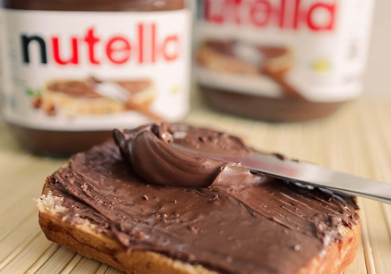 chocolate-spread,-nutella,-chocolate,-breakfast,-nougat,-toast,-food,-sugar,-nut - photoenduro (pixabay)