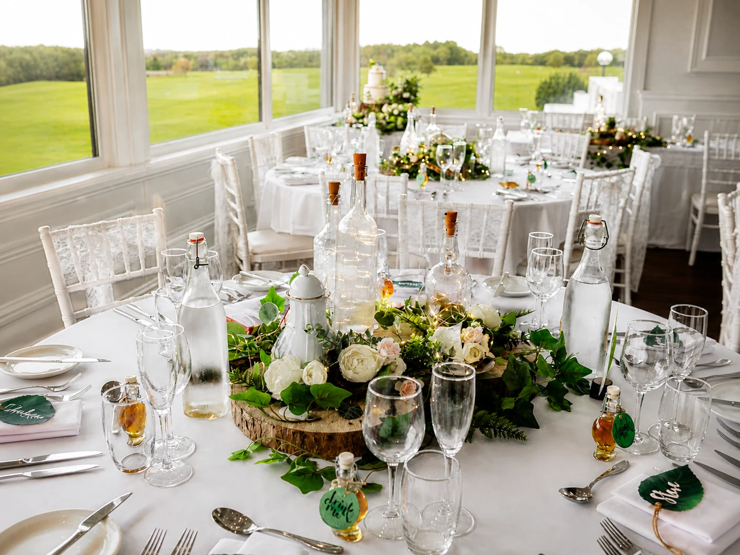 Wedding patagonia at sunset with a beautiful wedding setup