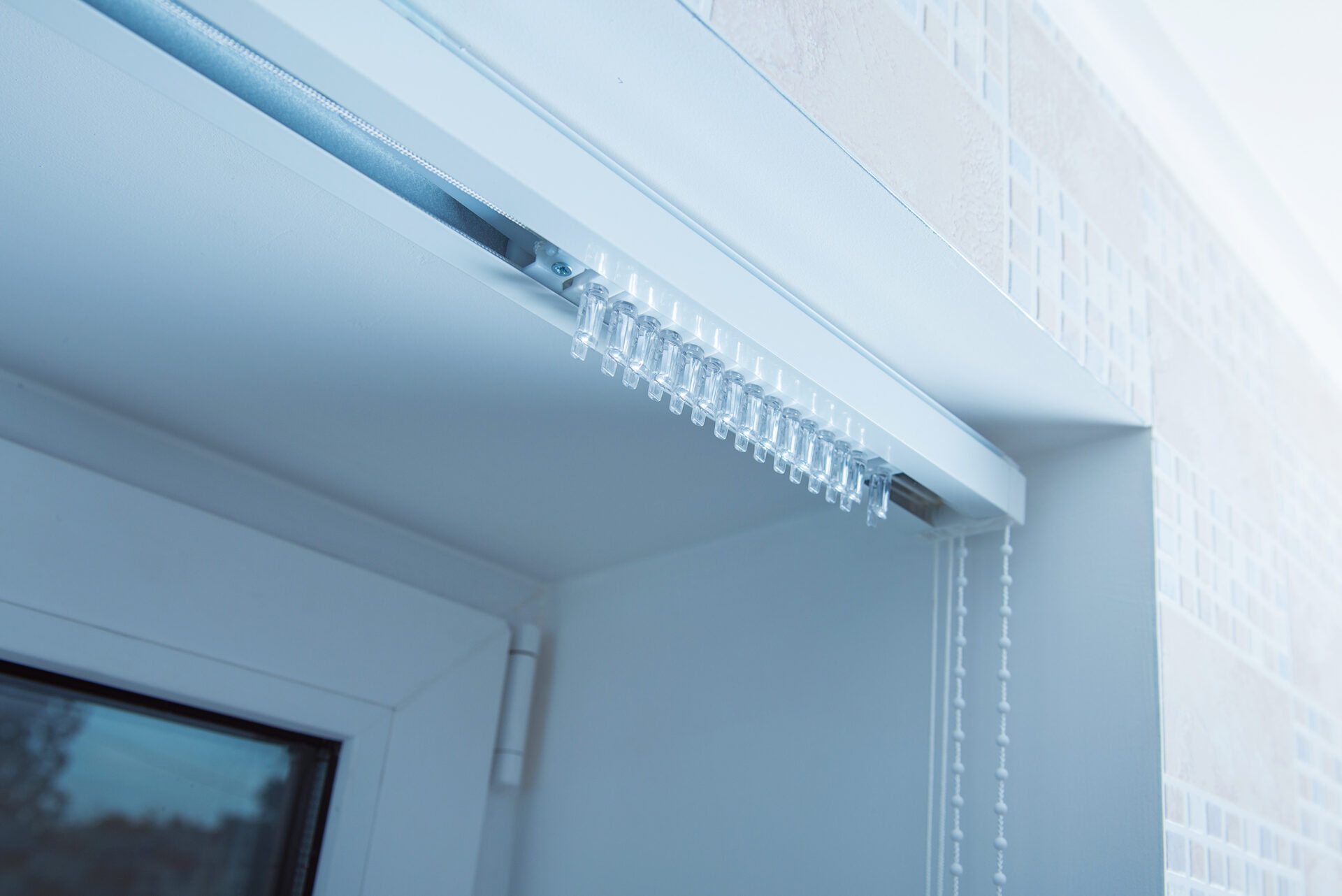 Installation of vertical blinds. Wholesale Blind Factory