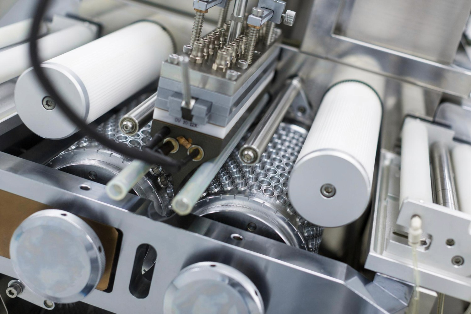 Flexible factory: modularity, OEE and controlled lead times