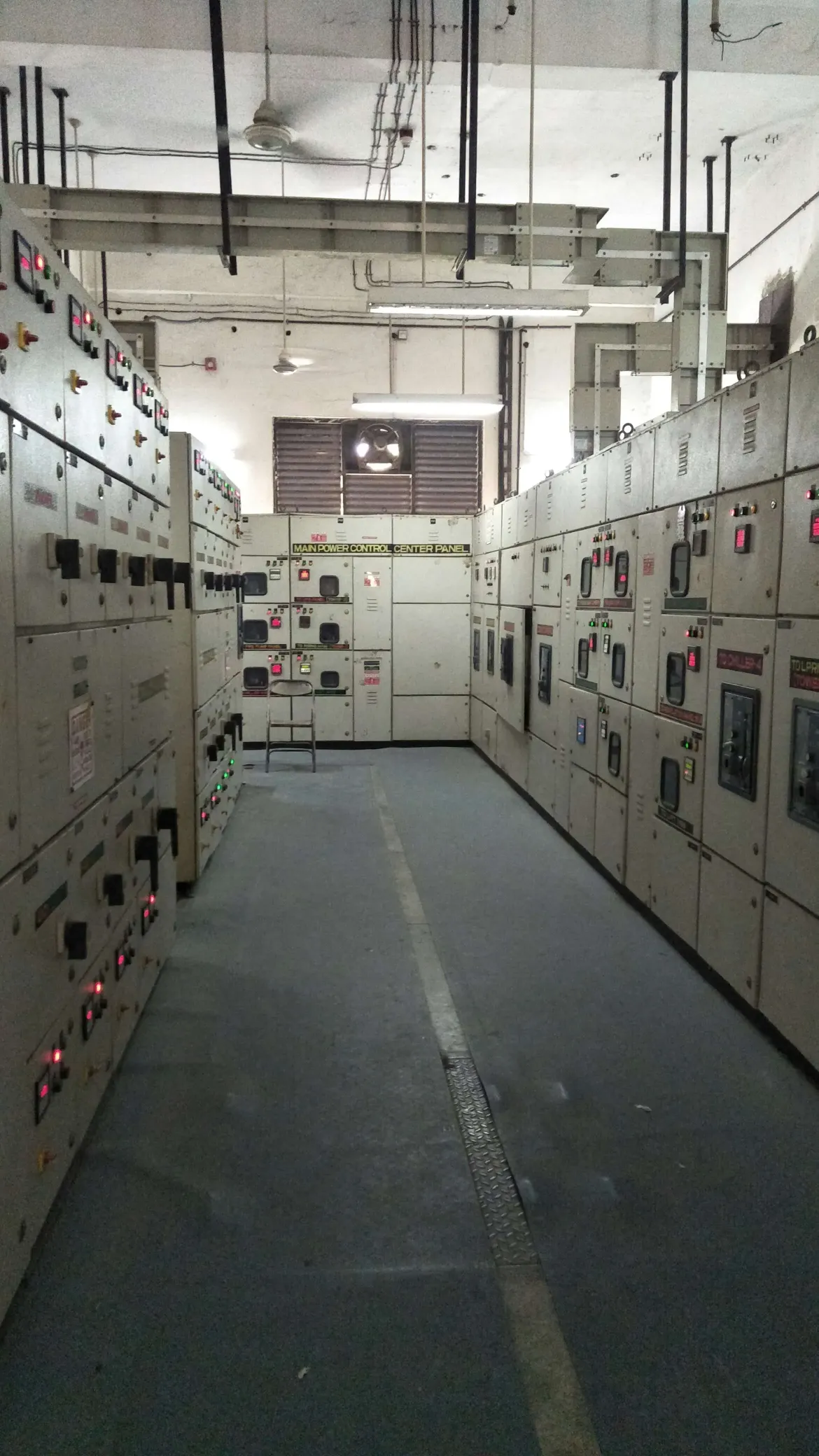 shallow focus photo of high voltage signage