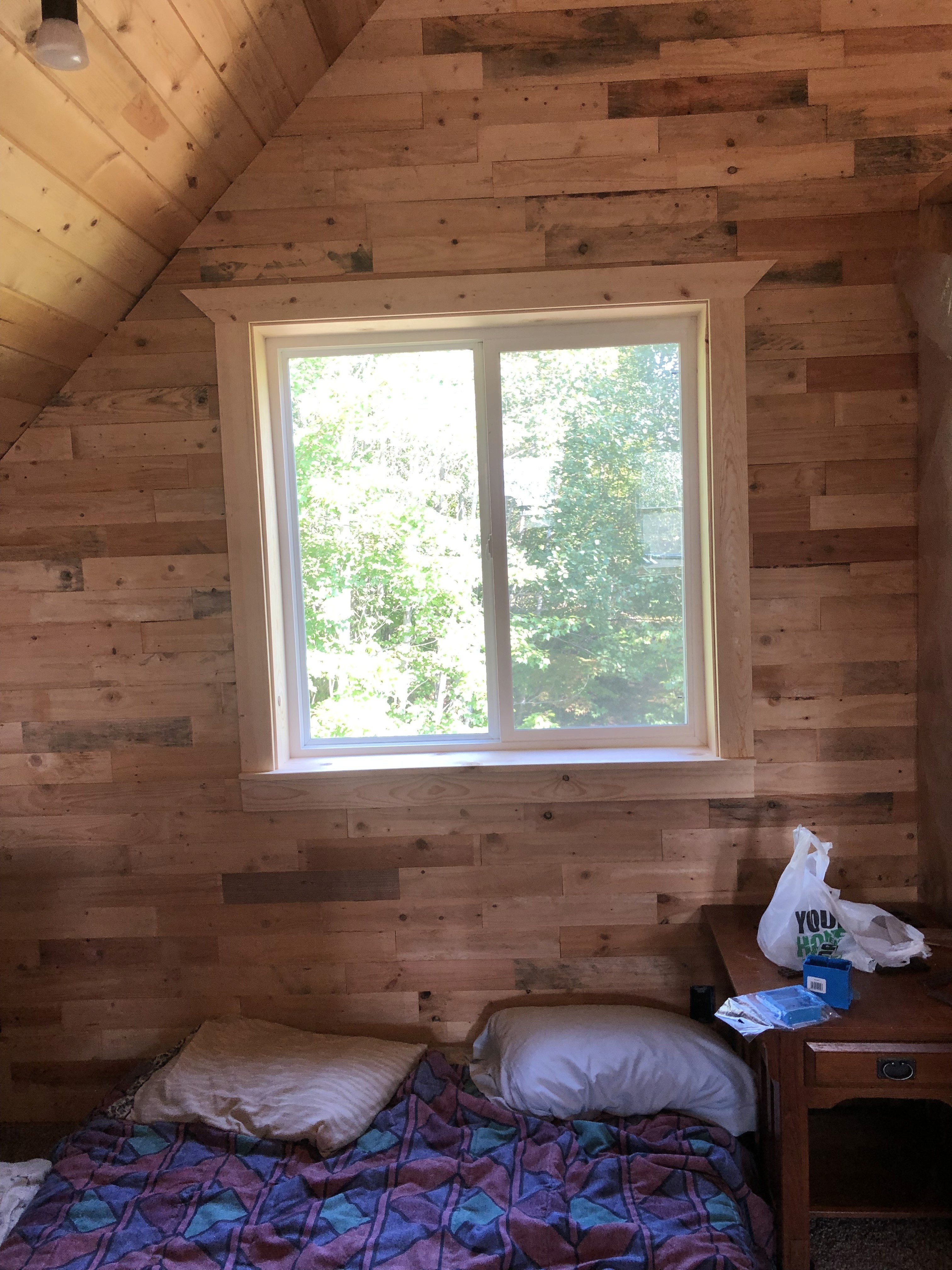 finished pallet wood wall