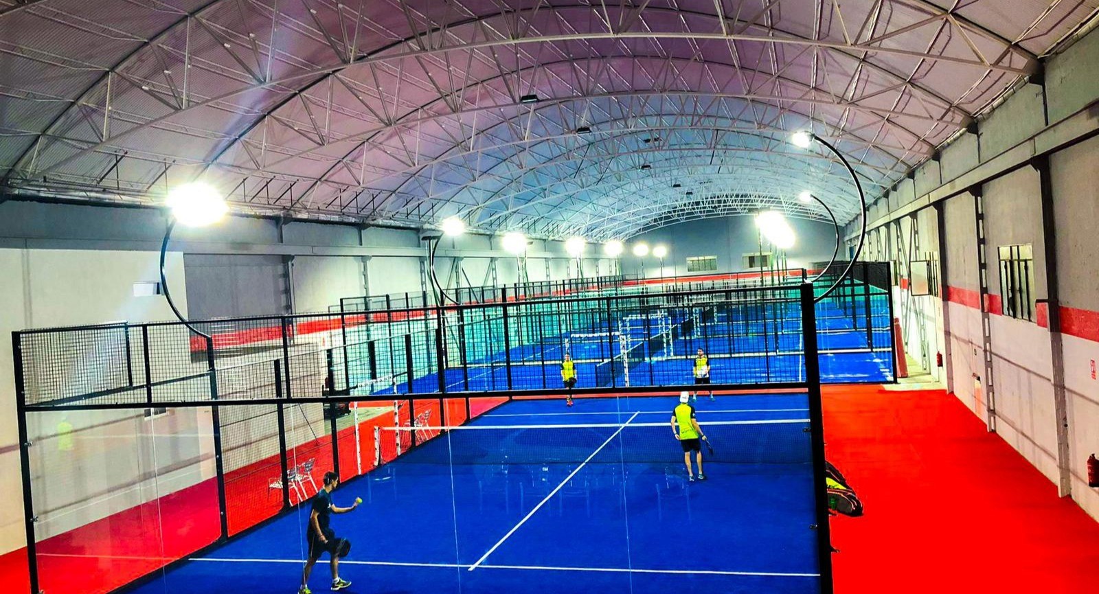 Instalaciones de M2 Padel Indoor