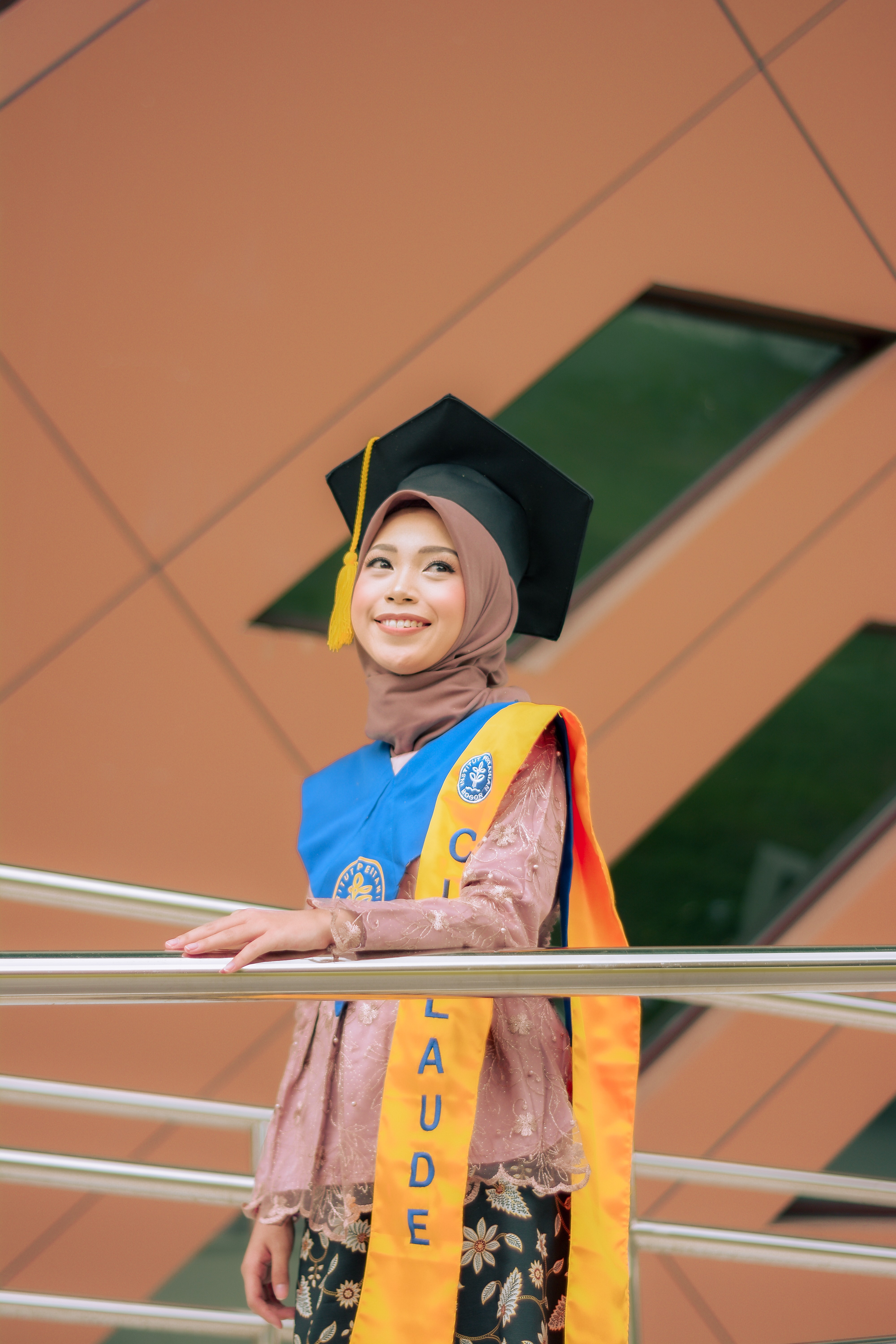 Pida Graduation Photoshoot at Jember University