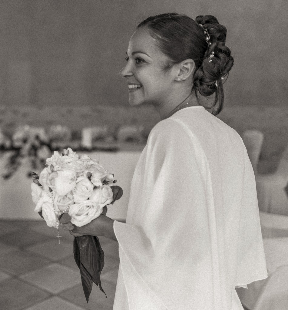 Album photo de luxe — French wedding photographer Paris — luxury wedding book France — Maison Elion — relique photographique rare — fragment intemporel — rituel artistique — photographe mariage haut de gamme — Seine-et-Marne 77 — album mariage bespoke sur mesure — timeless photography France — image symbolique — luxury French wedding photography