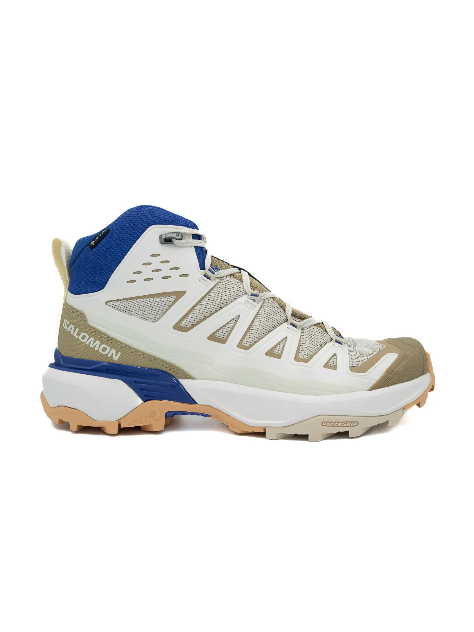 Photographie de packshots produits de mode e-commerce pour chaussures de sport et équipement outdoor.