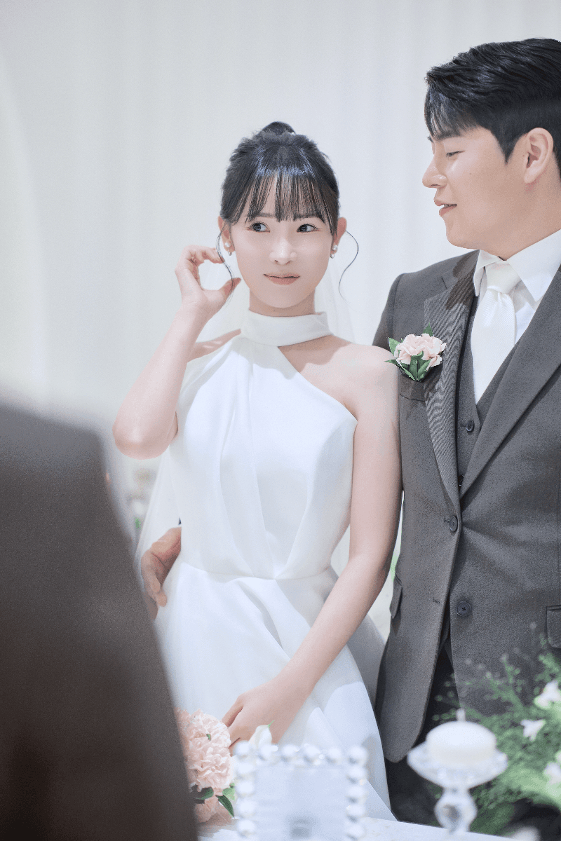 세인트메리엘 본식스냅 촬영 후기 | 디어데이스냅이 담아낸 강남역 초역세권 어두운 웨딩홀의 감성