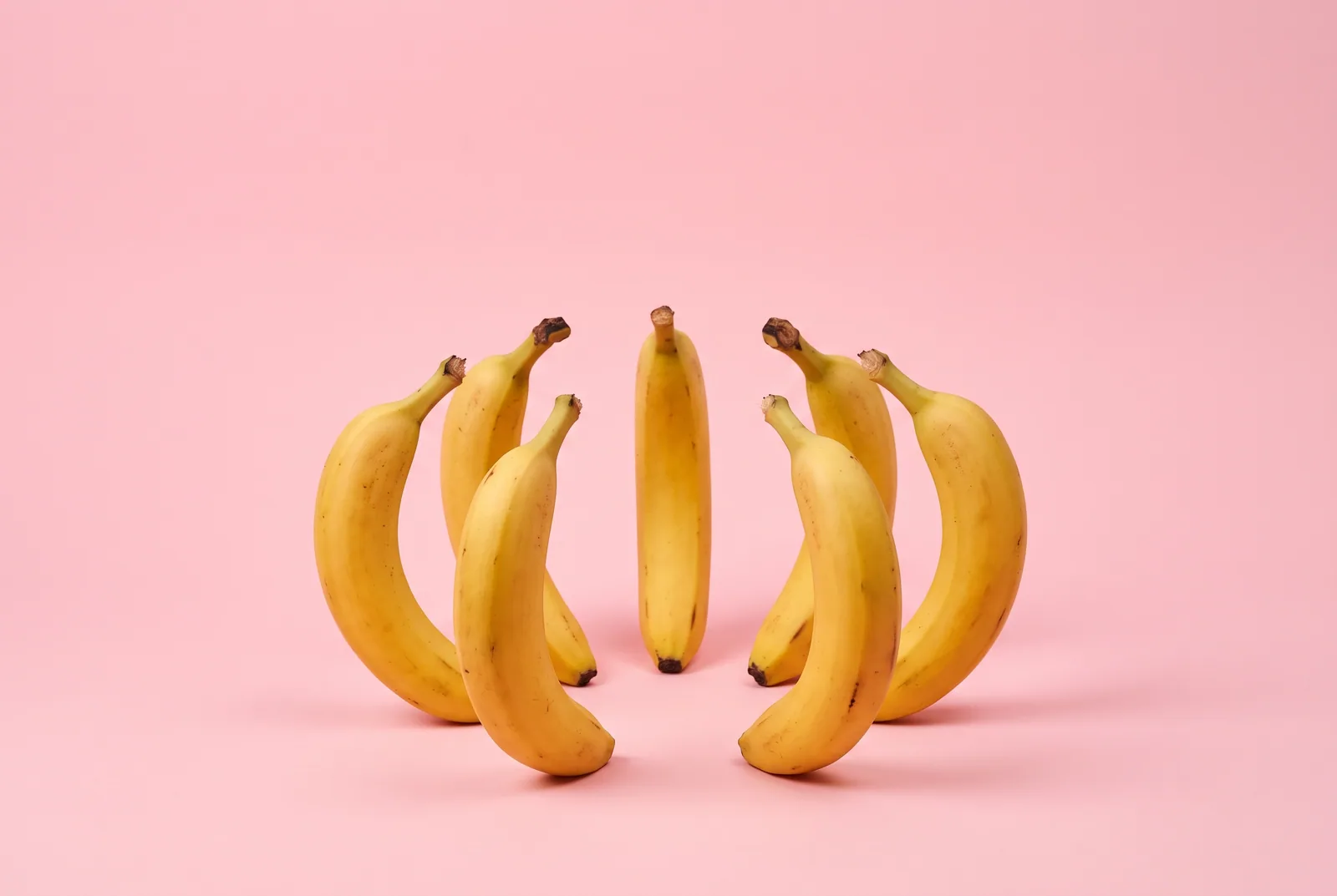 Five bananas standing in a small circle like a support group, a Relay app review