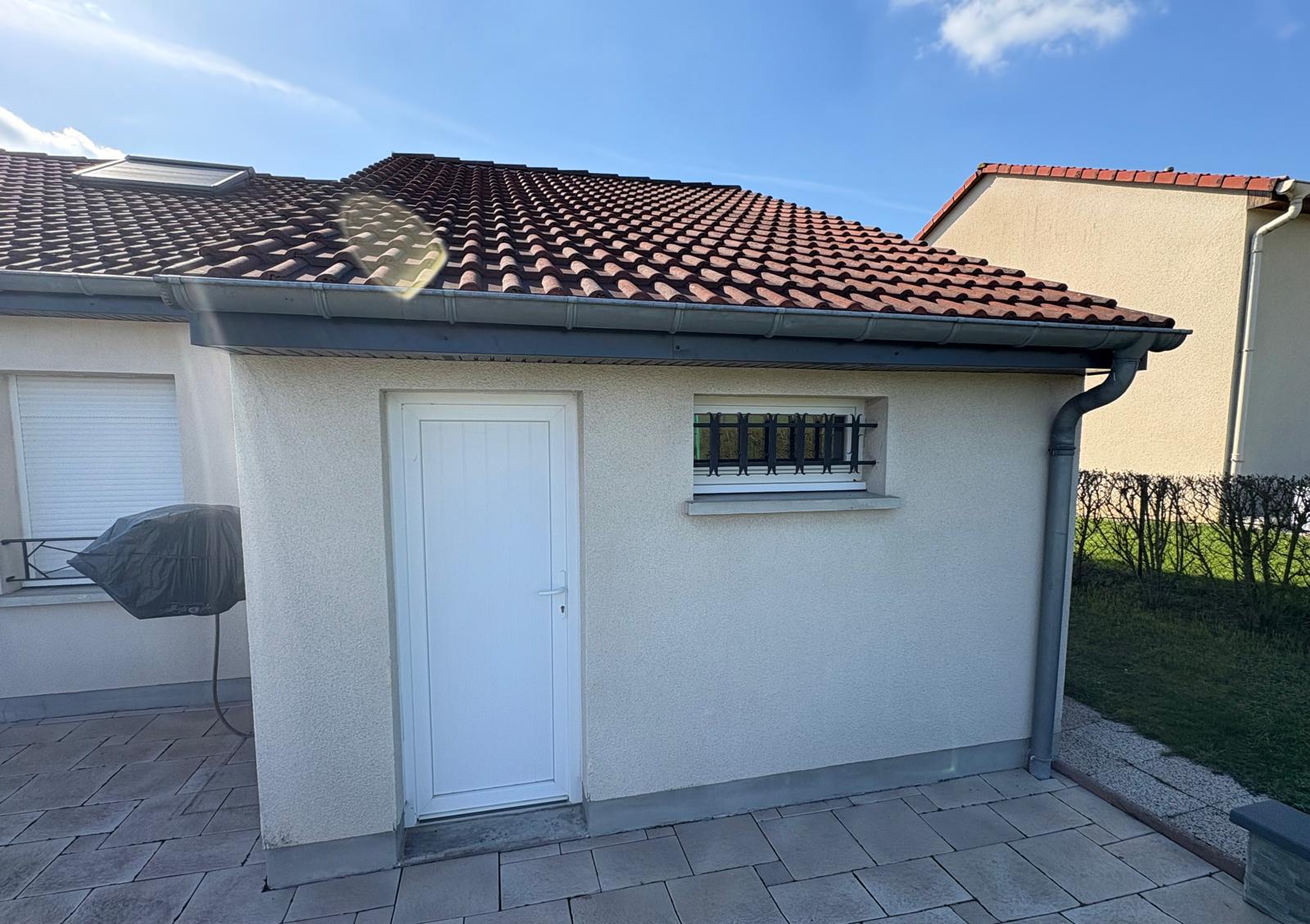 Remplacement de sections abîmées, jointoiement, crochets, etc...