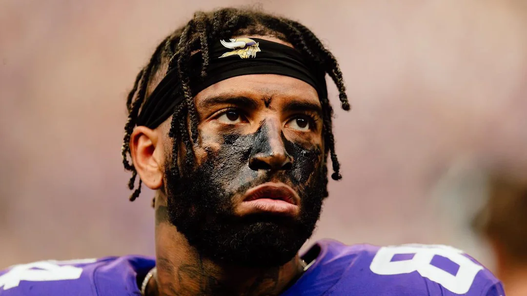 why football players wear eye black, why do football players paint their faces, eye black football meaning, does eye black work in football, face paint football reasons, football eye black purpose, why NFL players wear eye black, college football face paint meaning, football face paint intimidation, football face paint tradition, psychological effects of face paint football, eye black vs face paint football, NFL face paint rules, football players black stripes under eyes, does eye black reduce glare, football game face paint psychology, why defensive players wear face paint, football pregame rituals face paint, eye black glare reduction football, football war paint meaning