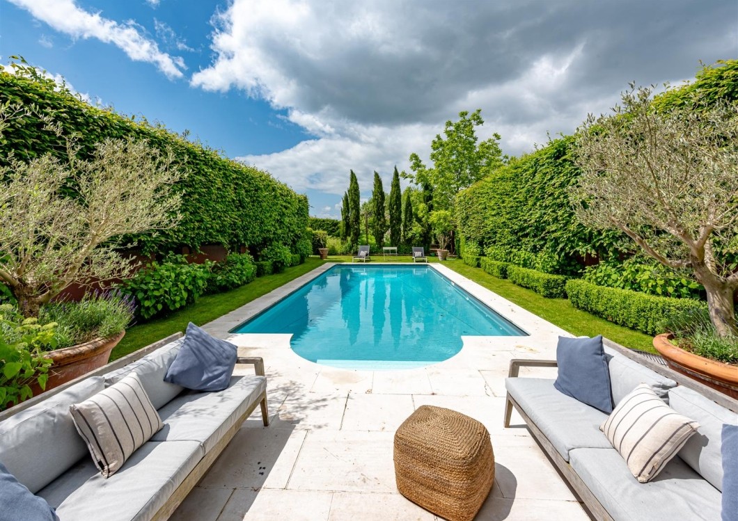 Heathton House Pool