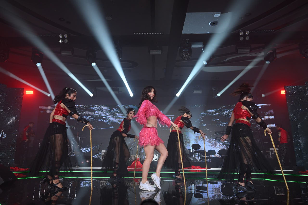 dubai - band - dance - lighting - sound - stage - dubai