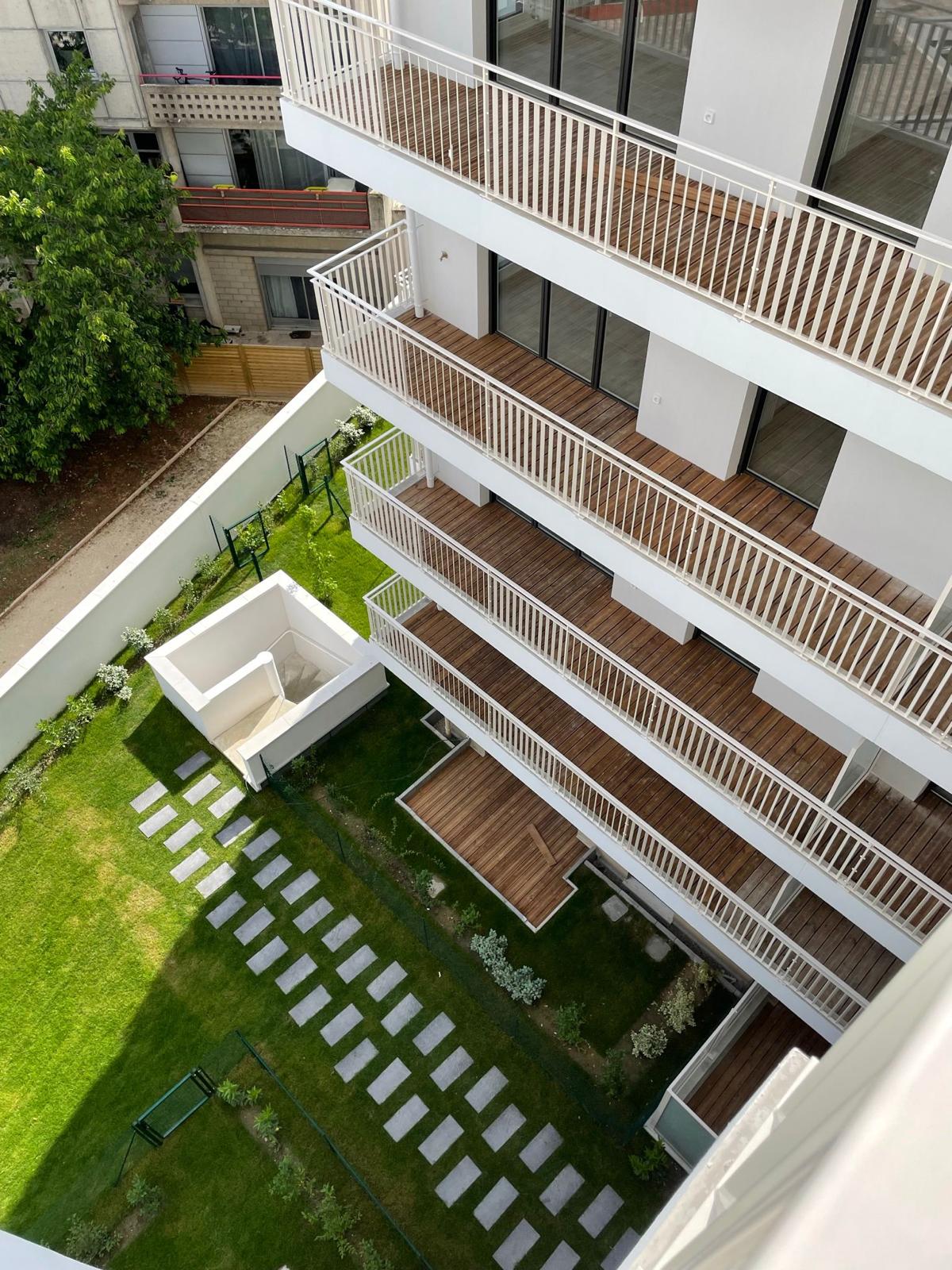 Image of a modern bedroom