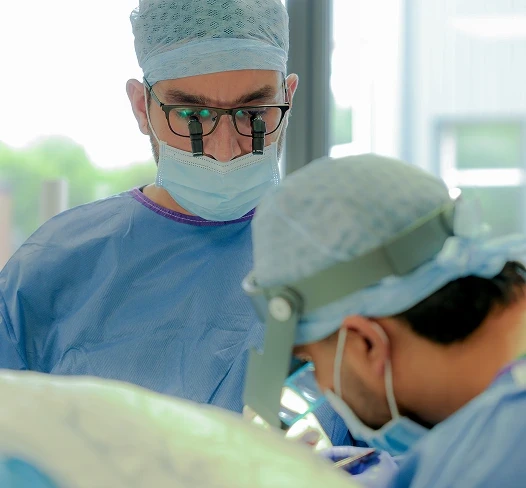 Hair Loss Treatment Surgeons Performing FUE