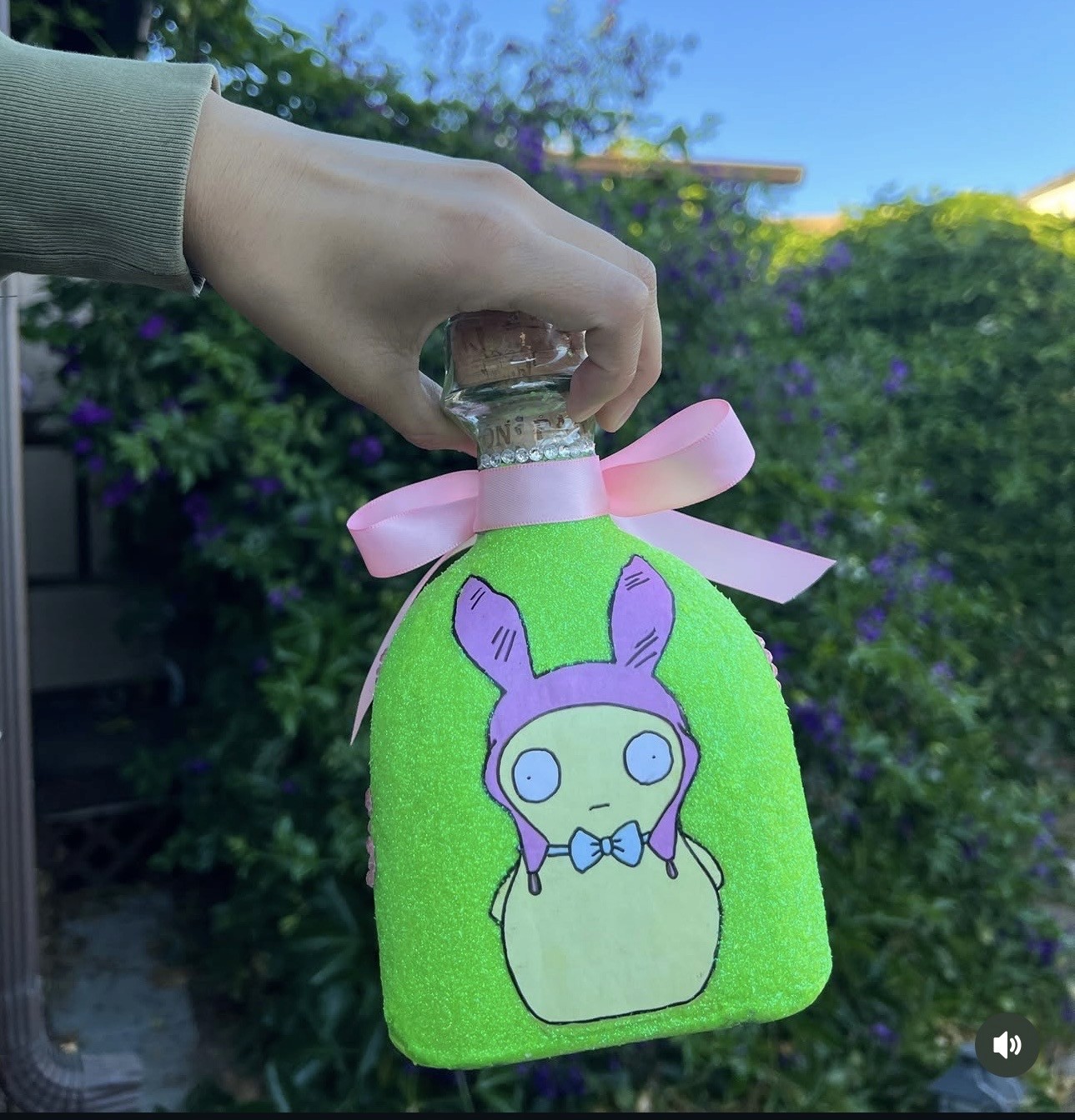 Past glitter bottle commission 13