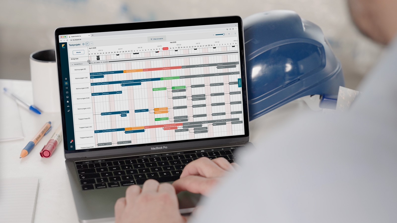 Geöffneter koppla Terminplan auf einem Laptop