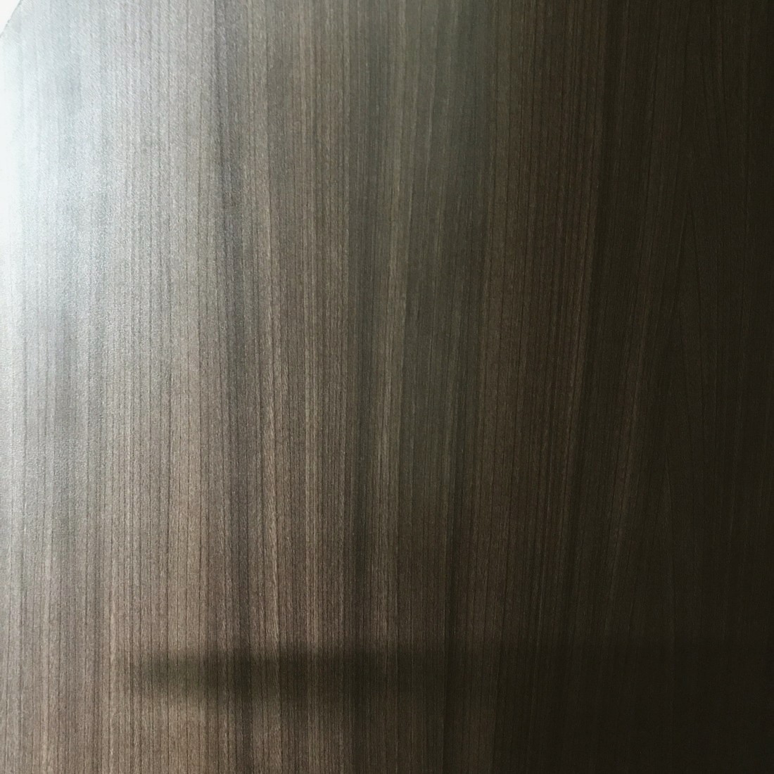 Material detail of the Sill Desk: oak, linoleum