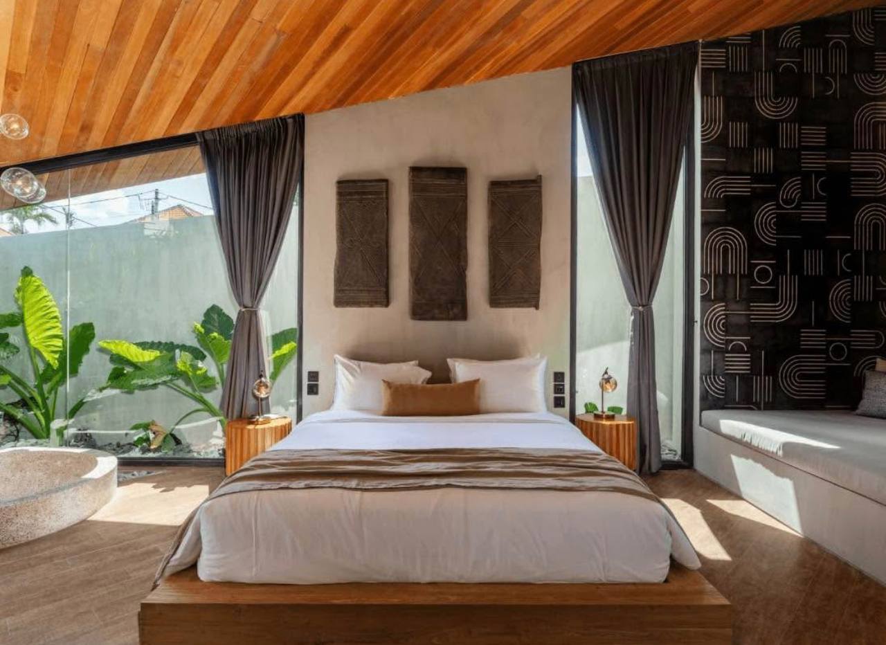 Tropical contemporary 3-bedroom villa in Umalas