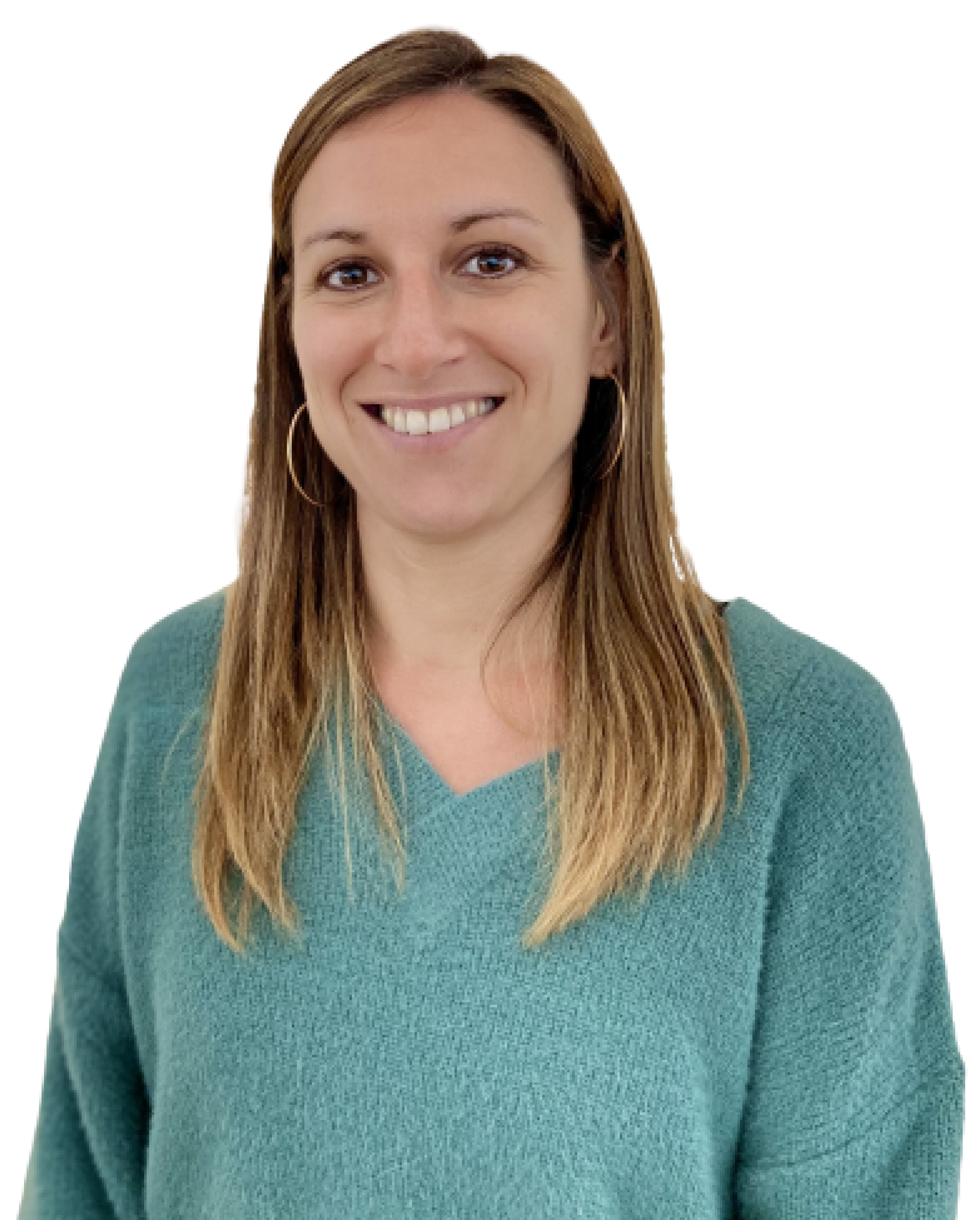 femme aux cheveux longs avec un pull vert