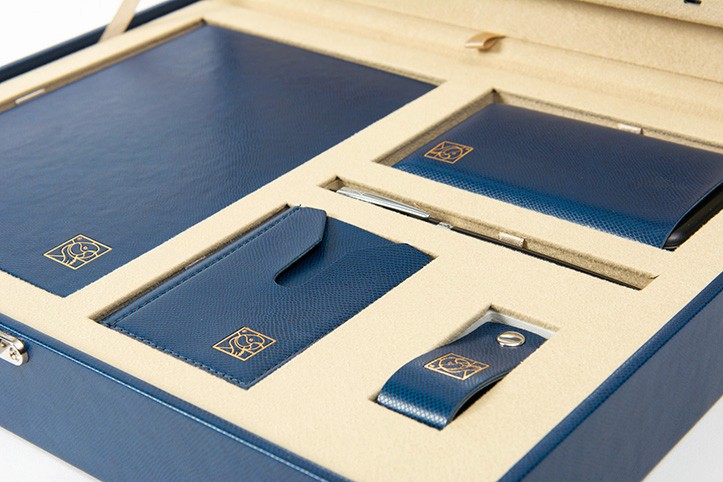 High-end executive gift set with journal pen power bank