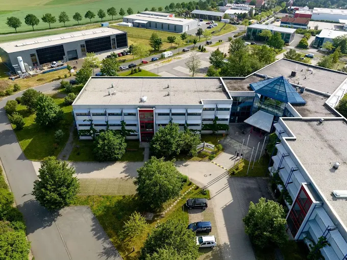 Bürogebäude von AventMedia