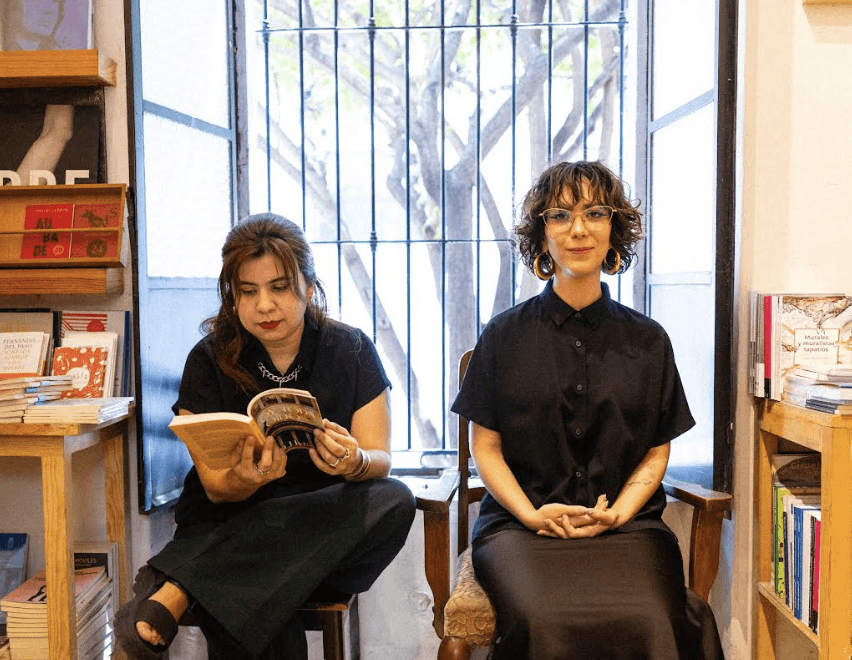 Paloma Martínez y Lucila Sandoval Herrera de Intrasentido