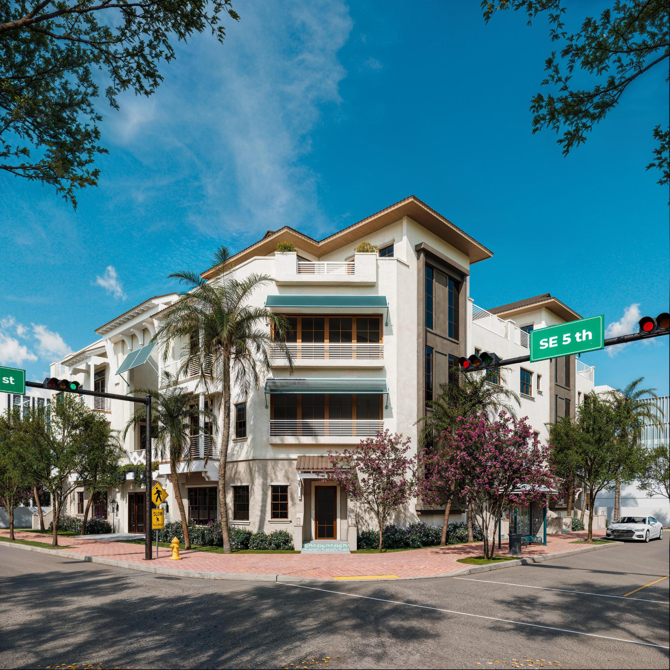 102 SE 5th Ave 2