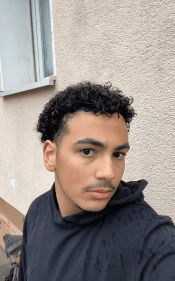 Beautiful lady profile picture