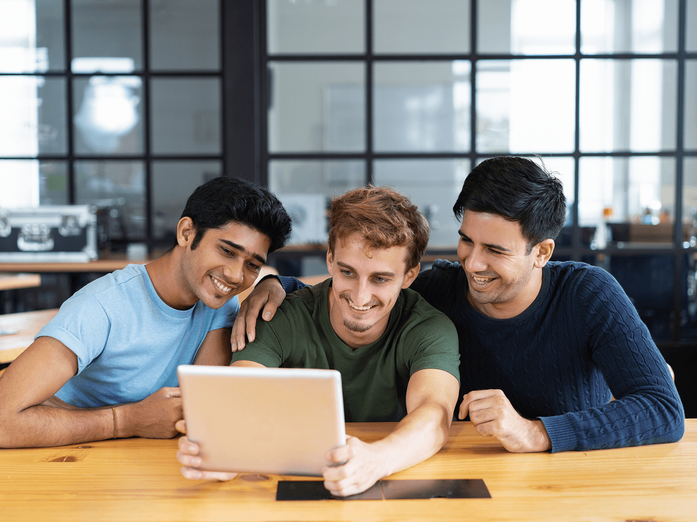 Blog Details - the complete playbook for managing remote sales teams