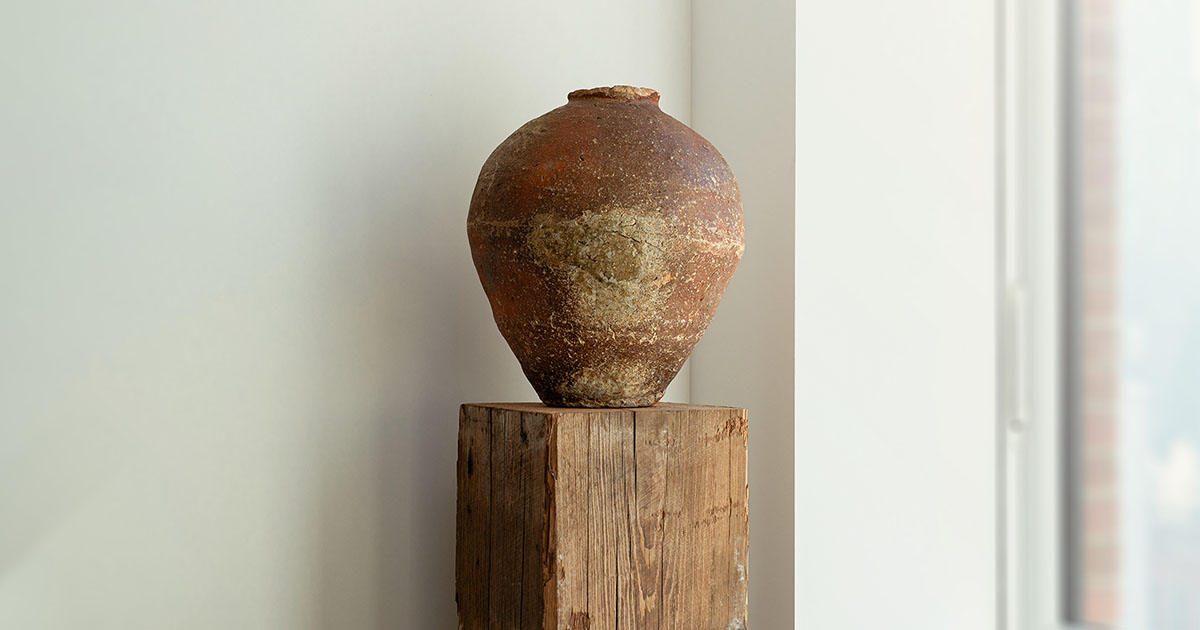 14th-century Shigaraki jar