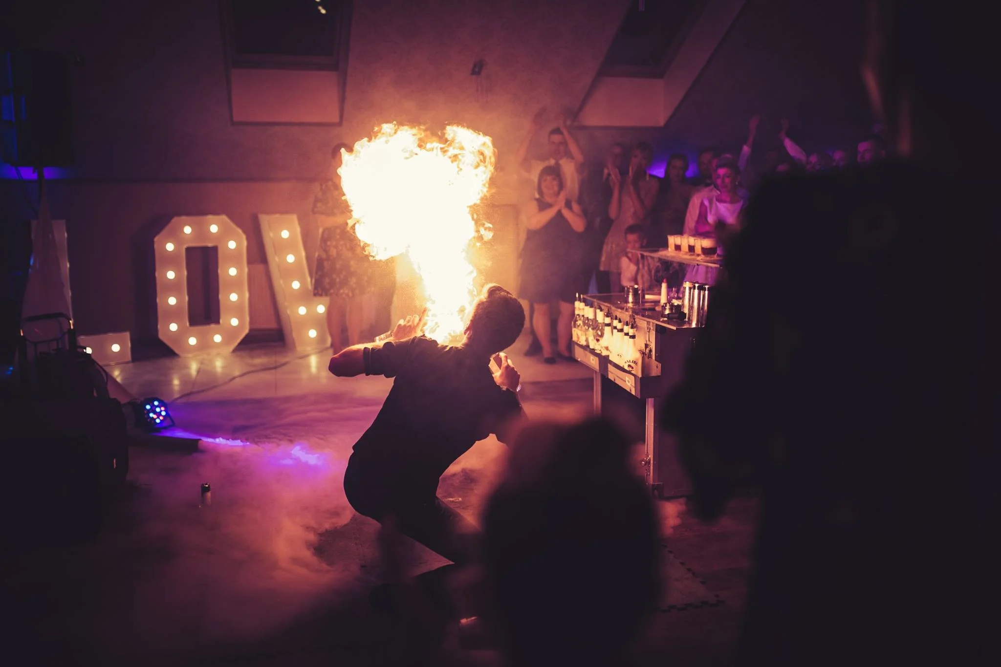 goście mobilnego baru na wesele zachwyceni obsługą barmańską